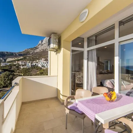 Maris アパート *