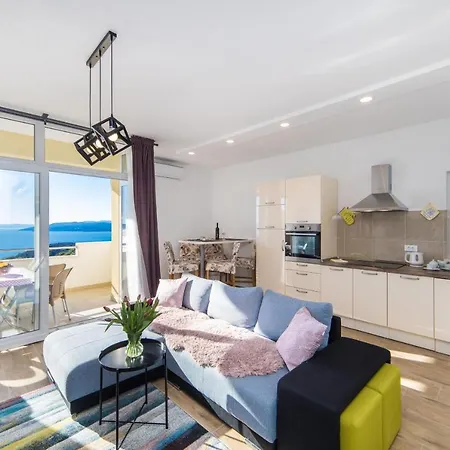 Maris アパート マカルスカ