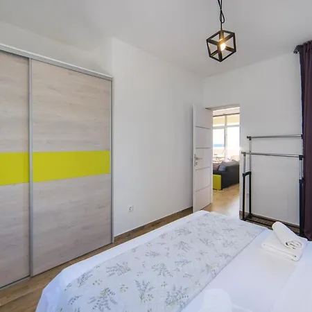Maris Apartment