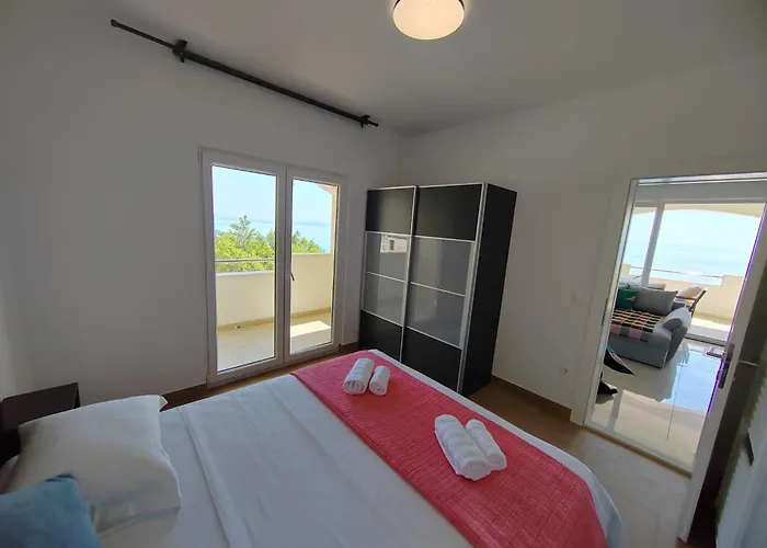 Apartment Maris Makarska