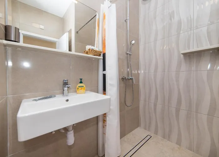 Apartment Maris Makarska